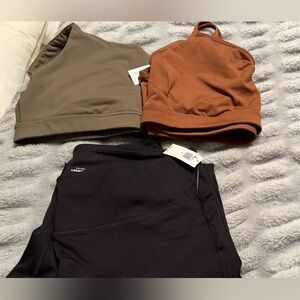 3 Piece Old Navy Bundle! 2 Sports Bras - XL's! 1 Pair Of Leggings - XL! All NWT!